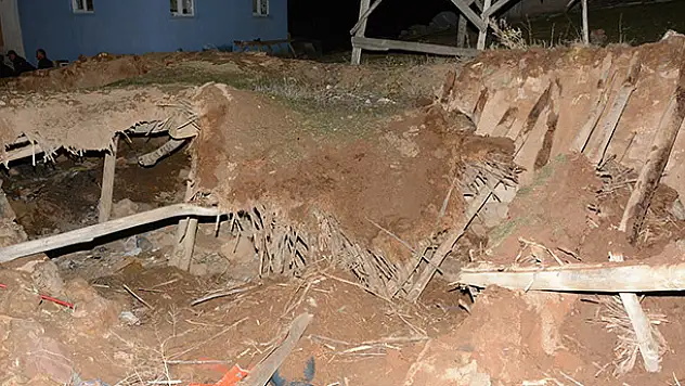 Aksaray'da mandıra çöktü: 1 yaralı