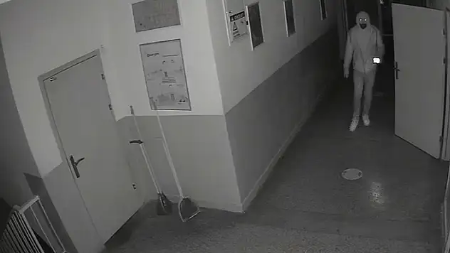 Aksaray'da okuldan hırsızlık şüphelisi, kamera kayıtlarından yakalandı 