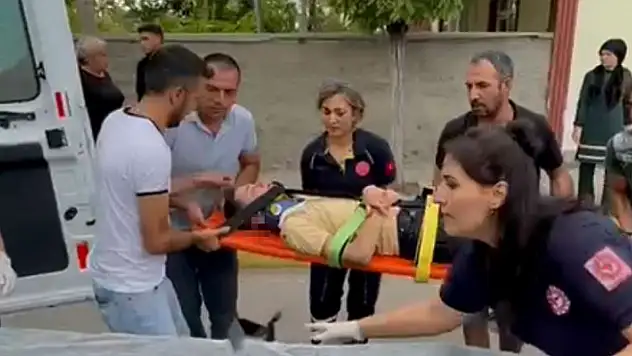 Aksaray'da otomobille çarpışan motosiklet sürücüsü ağır yaralandı

