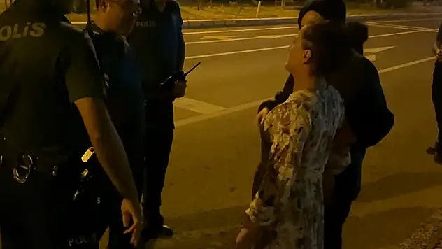 Aksaray'da polisin karayolundaki anne ve kızı ile imtihanı
