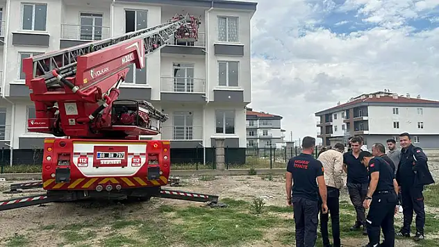 Aksaray'da rezidansta alıkonulan kadını polis ve itfaiye kurtardı

