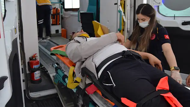 Aksaray'da sahipsiz köpeğin saldırdığı motosiklet sürücüsü yaralandı
