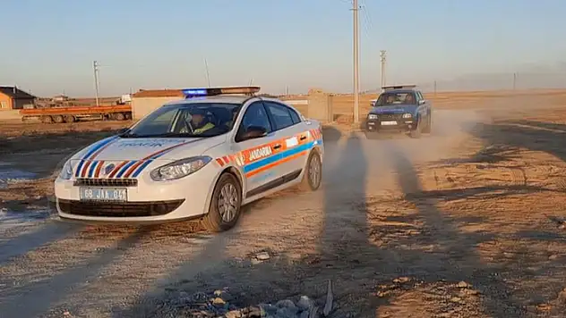 Aksaray'da sahte alkol üreten baba ve 2 oğlu yakalandı

