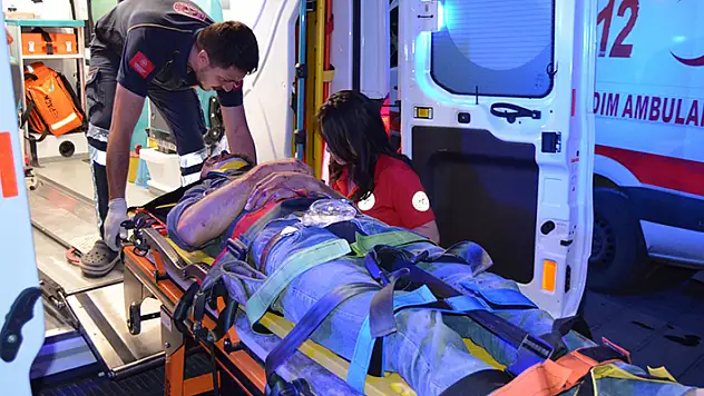 Aksaray'da Suriyeliler arasında çıkan keserli, satırlı, taş ve sopalı kavgada 2 kişi yaralandı
