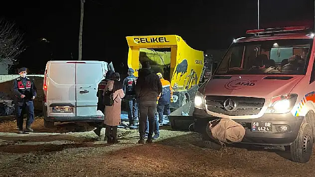 Aksaray'da yem karma makinesine düşen çoban hayatını kaybetti
