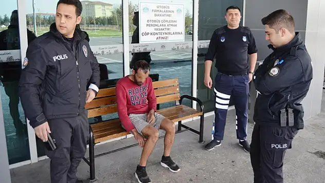 Aksaray'da yolcu otobüsünde hareketli anlar! Uyuşturucu kullanan yolcu indirildi
