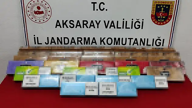 Aksaray'da yolcu otobüsünden kaçak sigara çıktı: 1 gözaltı
