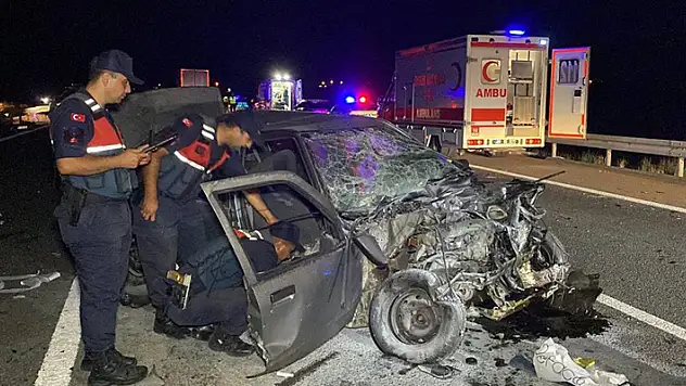 Aksaray'da zincirleme trafik kazası: 2 ölü, 12 yaralı
