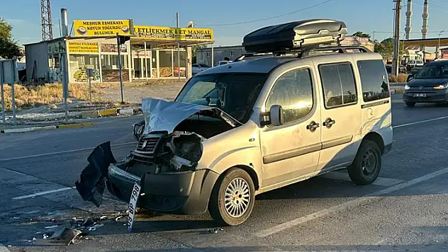 Aksaray'da zincirleme trafik kazası: 5 yaralı
