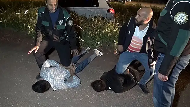 Aksaray'dan Konya yönüne kaçmaya çalışan şüpheli ile polisin kovalamacası sulama kanalında son buldu