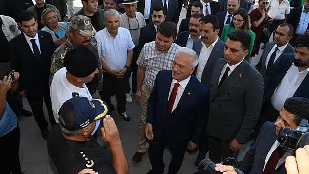 Aksaray'ın yeni valisi Kumbuzoğlu görevine başladı
