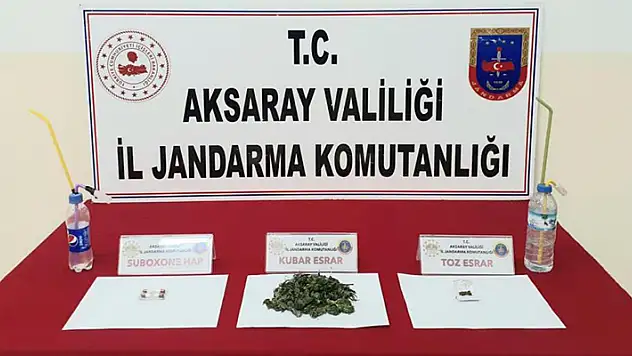 Aksaray jandarma uyuşturucu tacirlerini suçüstü yakaladı
