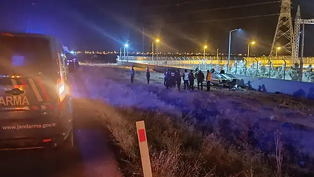 Aksaray- Konya kara yolunda otomobil takla attı: 1 ölü, 3 yaralı

