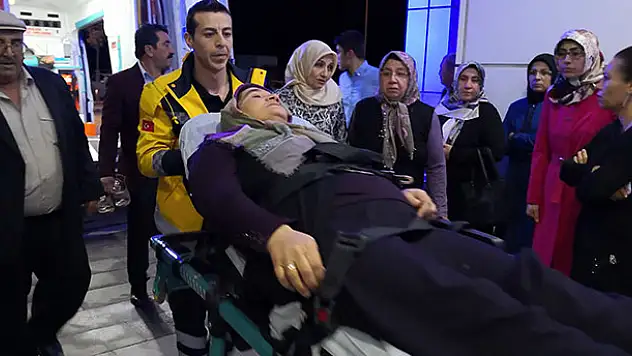 Aksaray- Konya yolunda otomobil şarampole düştü: 2 yaralı