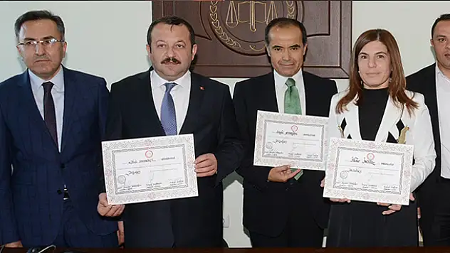 Aksaray Milletvekilleri Mazbatalarını Aldı