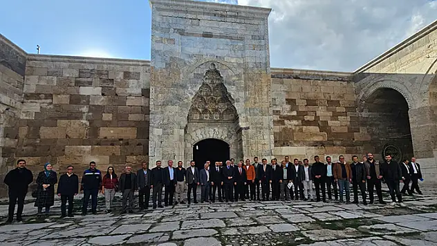 Aksaray Sultanhanı OSB'de arsa tahsis imzaları atıldı
