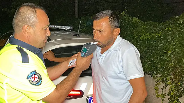 Aksaray'da alkollü sürücüye 11 bin lira ceza kesilerek, ehliyetine el konuldu