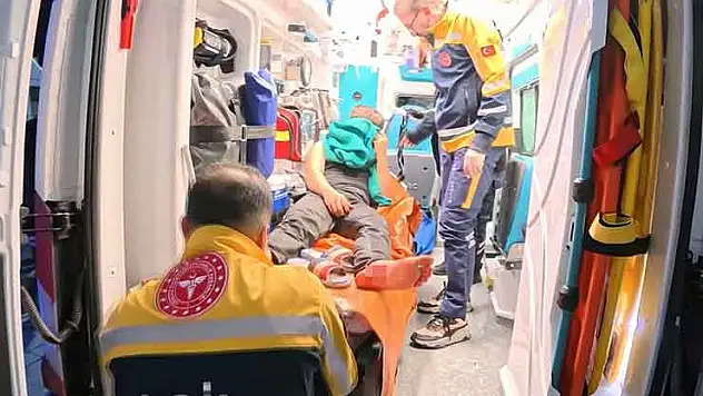 Aksaray'da arkadaşların bıçaklı kavgası kanlı bitti: 1 yaralı