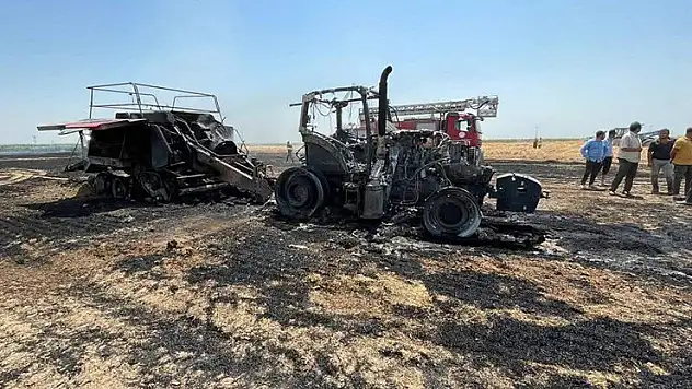 Aksaray'da balya makinesi alev aldı, traktör ve 3 dekar tarla yandı