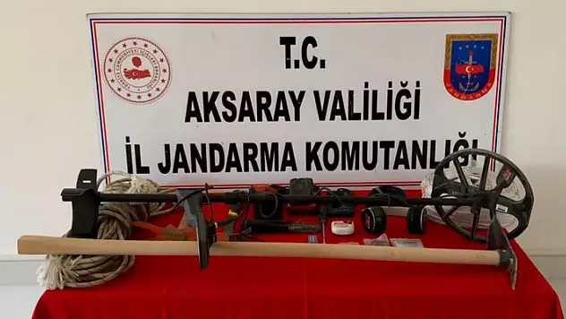 Aksaray'da define avcıları jandarmaya yakalandı
