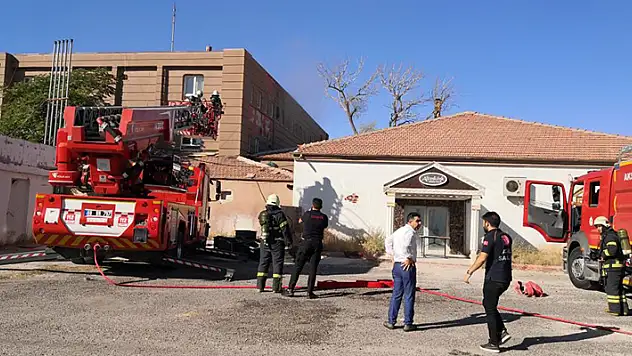 Aksaray'da dinlenme tesisi otelinde yangın: 3 çalışan dumandan zehirlendi
