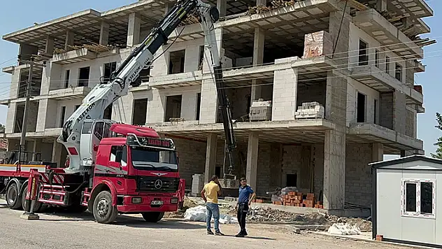 Aksaray'da elektrik akımına kapılan 2 inşaat işçisi ağır yaralandı
