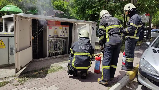 Aksaray'da elektrik panosunda yangın paniği
