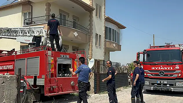 Aksaray'da ikamet yangını paniğe neden oldu
