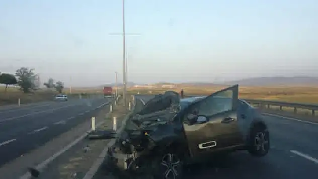 Aksaray'da iki otomobil çarpıştı: 8 yaralı