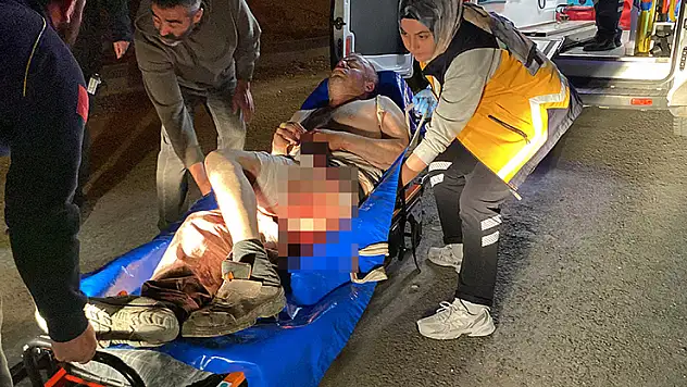 Aksaray'da Kılıçaslan Parkı'nda 8 yerinden bıçaklanan adam ağır yaralandı