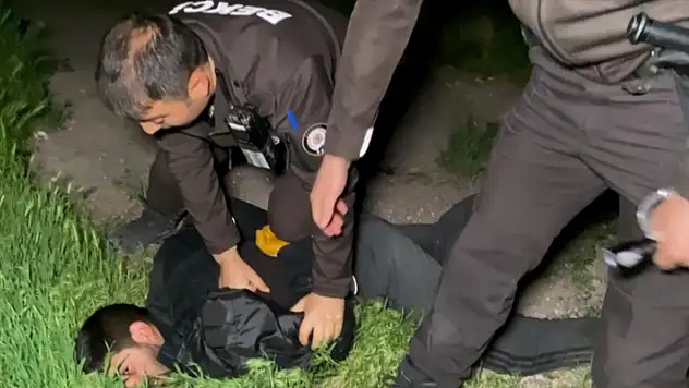 Aksaray'da nefes kesen polis-hırsız kovalamacası kamerada
