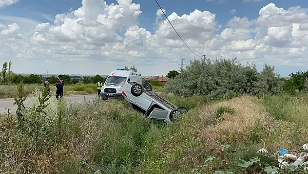 Aksaray'da otomobil takla attı: 2 yaralı

