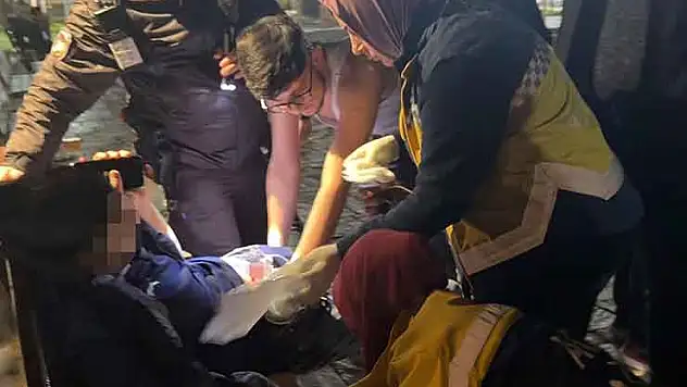 Aksaray'da parkta bıçaklanan çocuk ağır yaralandı