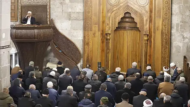 Aksaray'da şehitler için Kuranı Kerim okutulup dualar edildi
