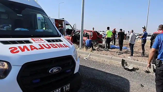 Aksaray'da sınava gidenleri taşıyan araçlar çarpıştı: 1 ölü, 4'ü ağır 10 yaralı