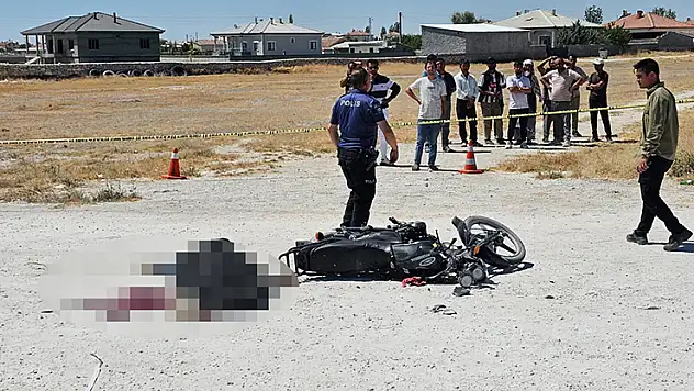 Aksaray'da tır, motosiklete çarptı: 1 ölü