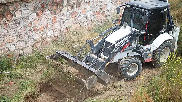 Aksaray'da Uluırmak'ı temizleniyor
