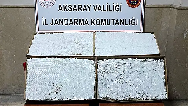 Aksaray'da yolcu otobüsünün bagajında kaçak sigara çıktı