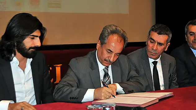 Akşehir 1 Milyon Kitaba Koşuyor Projesi Devam Ediyor