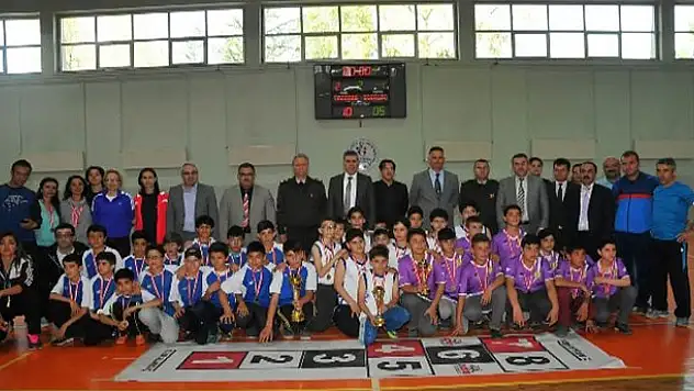 Akşehir 3. Geleneksel Çocuk Oyunları Sona Erdi