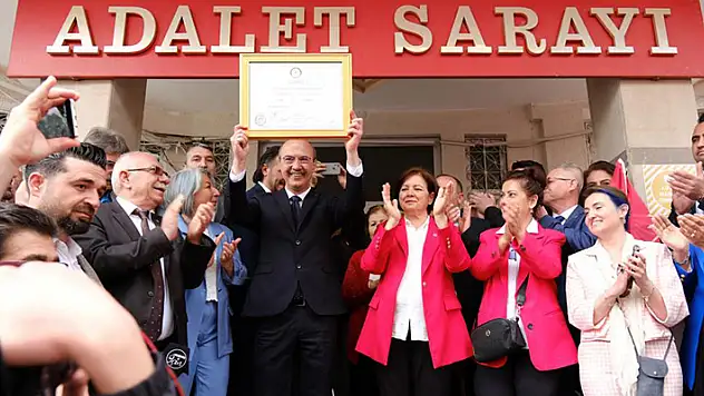Akşehir Belediye Başkanı Köksal mazbatasını aldı