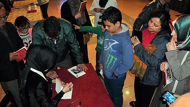 Akşehir Belediyesi'nden Anneler Günü Etkinliği