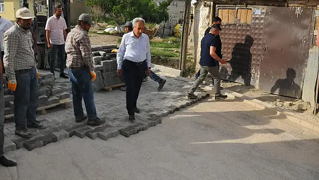 Akşehir Belediyesinden Adsız Mahallesi'ne 5 milyon liralık yatırım
