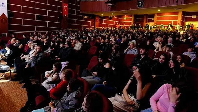 Akşehir Belediyesi'nden anlamlı dayanışma