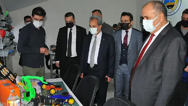 Akşehir BİLSEM'e robotik kodlama atölyesi açıldı
