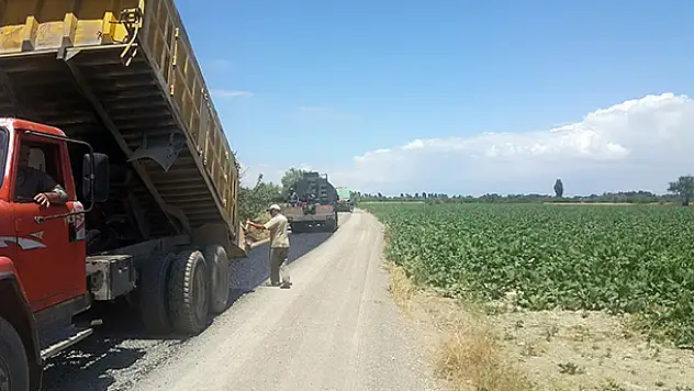 Akşehir'de asfaltlama çalışmaları sürüyor