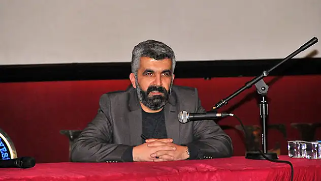 Akşehir'de 'Ehl-i Beyt Sevgisi' konferansı