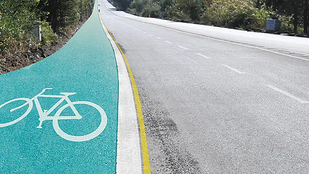 Akşehir'de Gazi Bulvarına Bisiklet Yolu