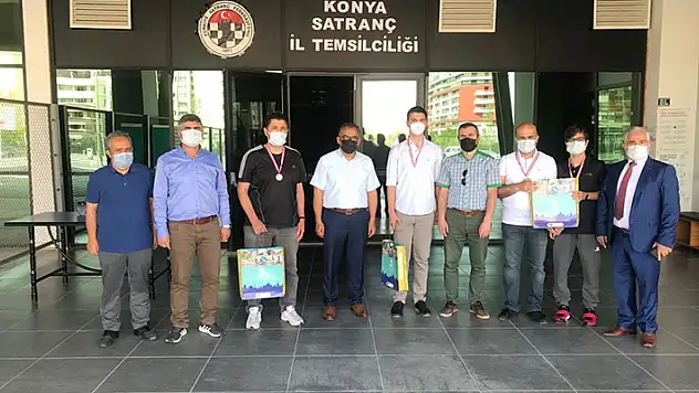 Akşehir'de satranç turnuvasının ödül töreni yapıldı
