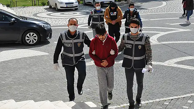 Akşehir'de uyuşturucu satıcılarına operasyon